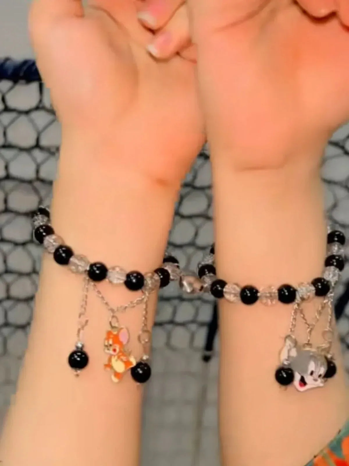 🐱🐭 Tom & Jerry Bead Bracelet – Cute Cartoon-Inspired Trendy Accessory